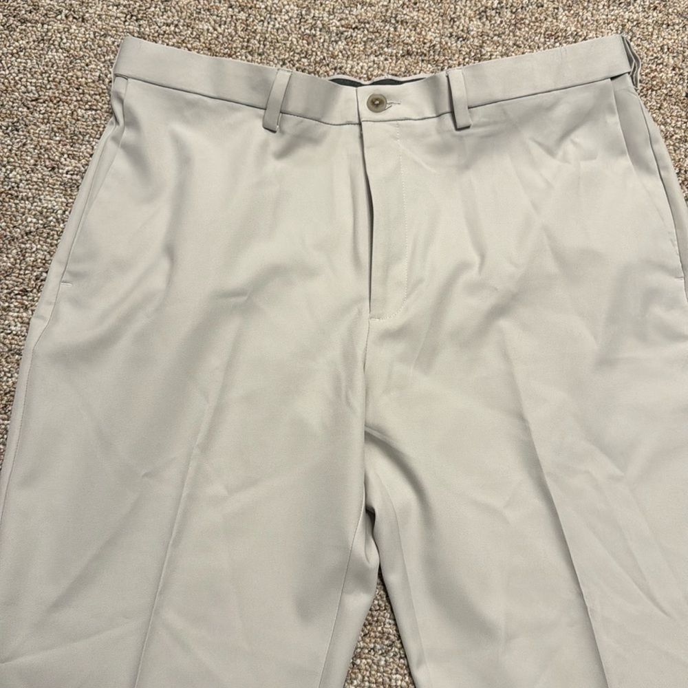 Haggar Cool 18 Pro classic fit pants in stone - Picture 2 of 5